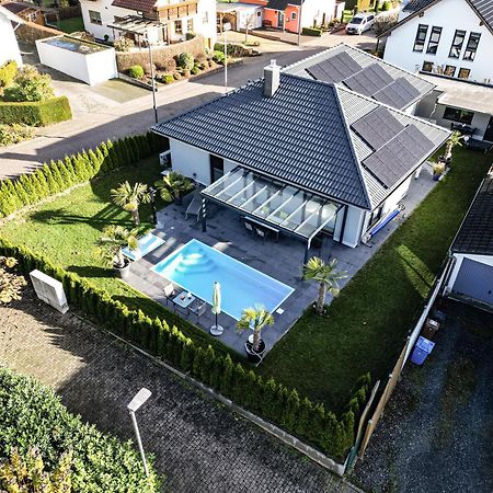 Grosszuegige Unterkunft Mit Terrasse Oberbrechen Exterior photo