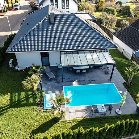 Grosszuegige Unterkunft Mit Terrasse Oberbrechen Exterior photo