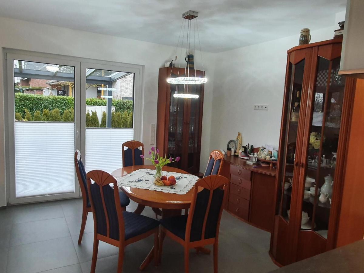 Grosszuegige Unterkunft Mit Terrasse Oberbrechen Exterior photo