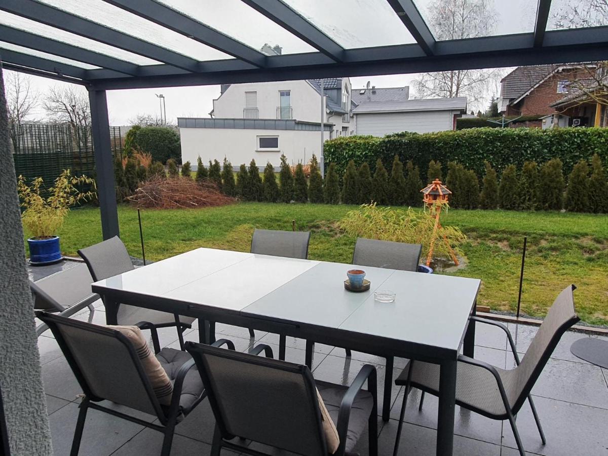 Grosszuegige Unterkunft Mit Terrasse Oberbrechen Exterior photo