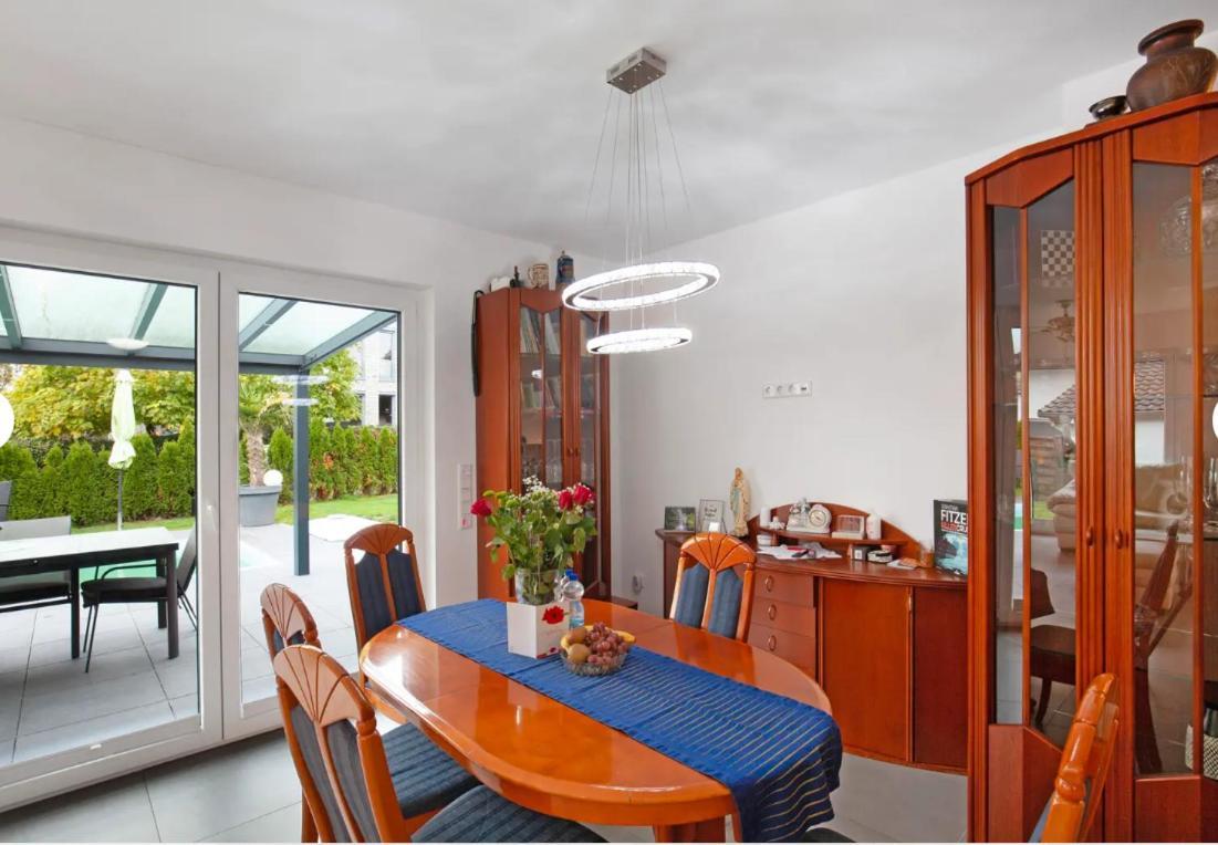 Grosszuegige Unterkunft Mit Terrasse Oberbrechen Exterior photo